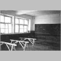 020-1041 Innenraum der Schule Kapkeim 1991.jpg
